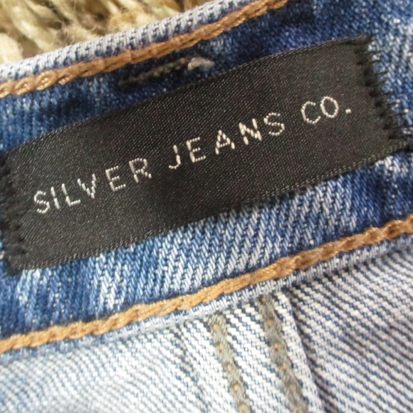 Silver Jeans Women's‎ 18 Light Wash Highly Desirable Slim Straight Distressed - Picture 5 of 7